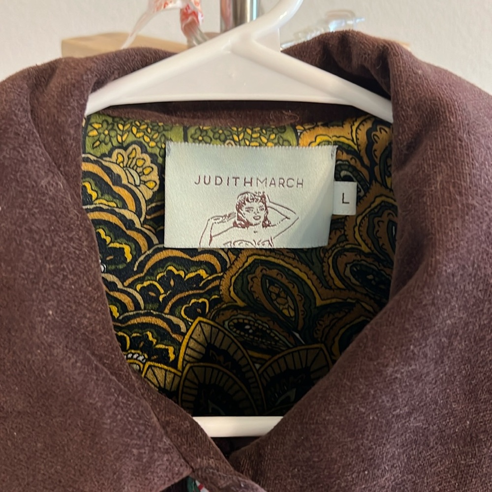 Beautiful lightweight duster. Like new Judith March size L